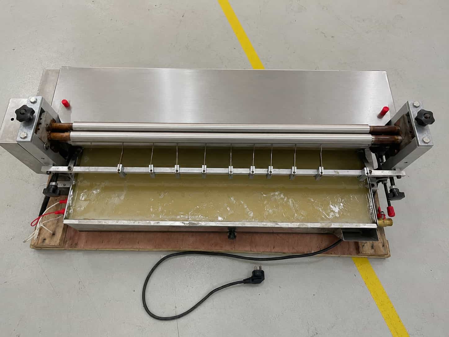 M&Aacute;Y BỒI KEO NHIỆT + KEO SỮA 